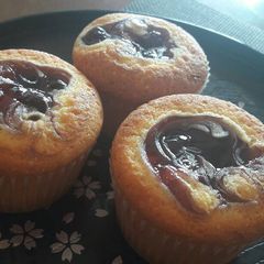 A picture of Blueberry swirl cupcake.