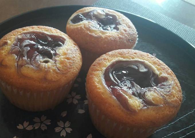 Steps to Make Favorite Blueberry swirl cupcake
