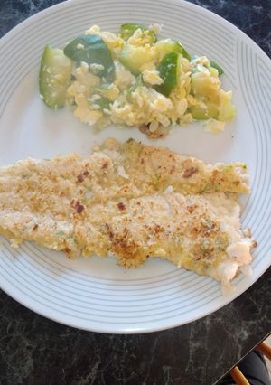 Una foto de Filete de merluza con zapallito revuelto