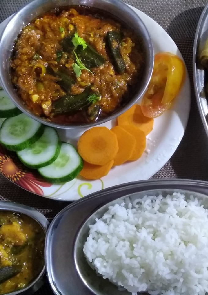 பிந்தி மசாலா(Bindi masala recipe in tamil) செய்முறை முக்கிய புகைப்படம்