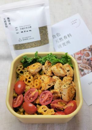 普羅旺斯香草雞胸義大利麵 的食譜成品照片