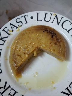 Una foto de Flan en el microondas