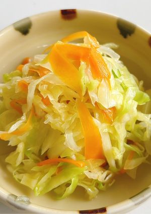 Hình của món Bắp Cải Xào Cà Rốt.