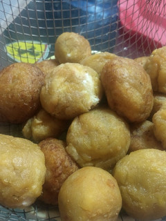 Una foto de Bolitas de Plátano Macho rellenas de queso