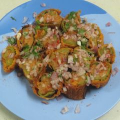 A picture of Potato stuffed Chili Bajji.