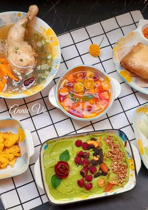 Hình của món Bữa cơm healthy với nhiều trái cây.