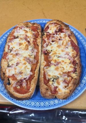 Una foto de Paninnis de bacon y jamón en airfryer