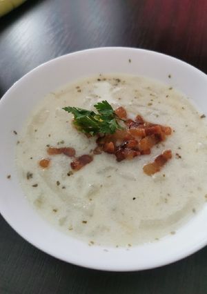 Tejfölös hagymaleves recept fotója
