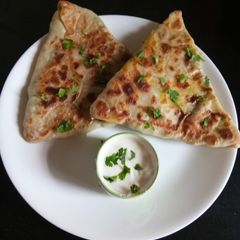 A picture of Afghani Bolani.