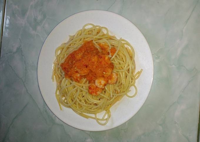 Resep Spaghetti saus tomat homemade udang oleh Tri 