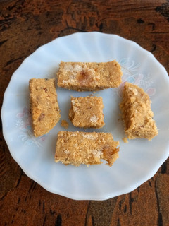 A picture of Date, sooji, besan sy burfi 🧈🍣.