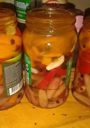 Una foto de Piñones y zanahoria al escabeche