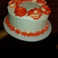 A picture of Whipped cream vanillah cake.