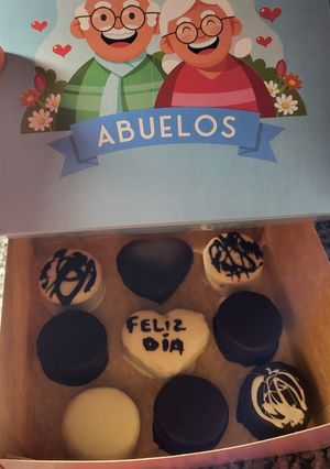 Una foto de Alfajores para regalar en el día de los abuelos "sin gluten"