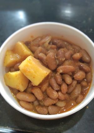 राजमा भाजी(rajma bhaaji recipes in marathi) रेसिपी चे मुख्य फोटो 