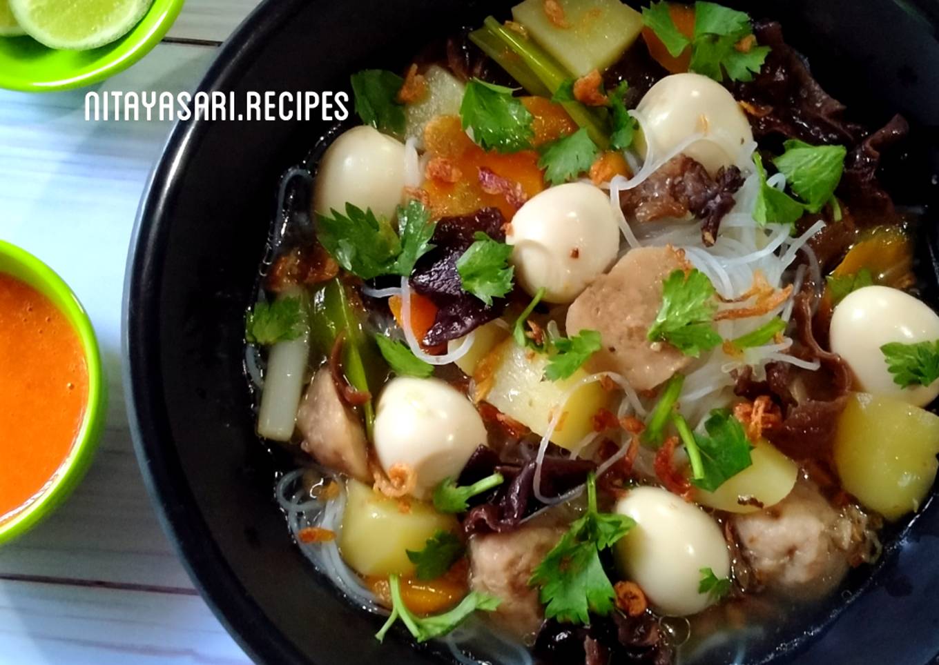 Sop Kimlo Telur Puyuh dan Bakso