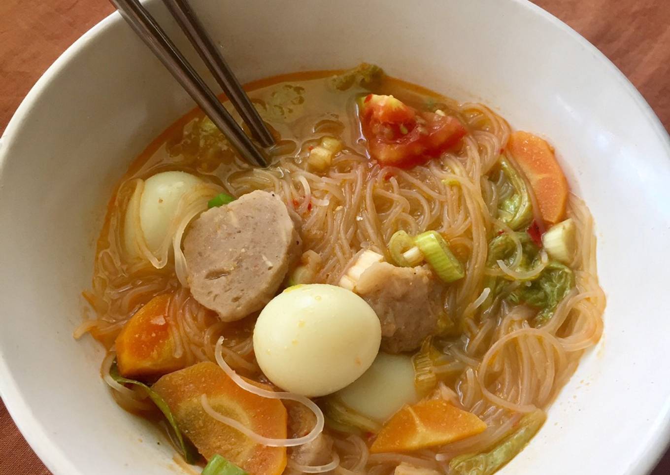 Grøntsagssuppe med vermicelli