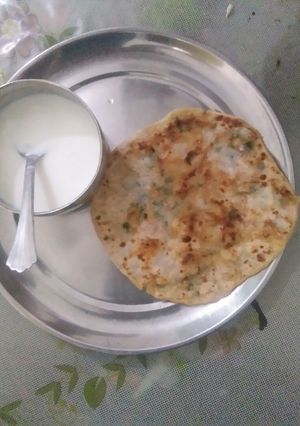 A picture of Aloo paratha.