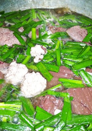 รูปของ ต้มเลือดหมูกุยช่ายหมูสับตับหมู
