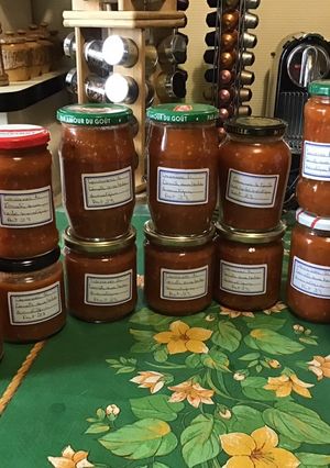 Une photo de Sauce tomate aux herbes aromatiques, ail et oignon