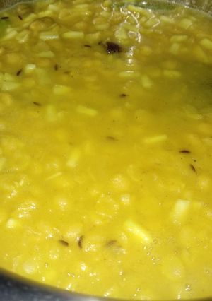 A picture of Chana dal with coconut (narkol diye cholar dal).
