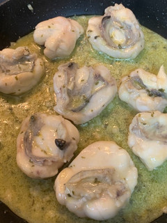 Una foto de Kokotxas de rape en salsa verde