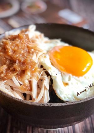 手撕雞肉飯/雞絲飯 (電鍋料理) 的食譜成品照片