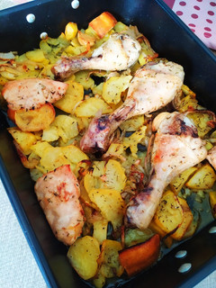 Una foto de Pollo al horno (fácil y riquísimo)