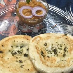 A picture of Matar kulcha.