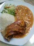 Frijoles con gallina dorada