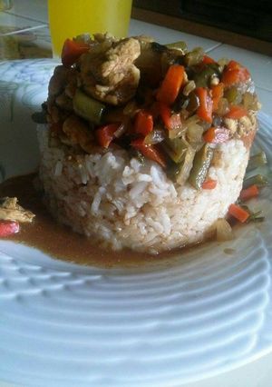 Una foto de Arroz y vegetales 🍚🌾