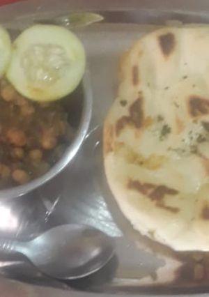 छोले कुलचे (chole kulche recipe in Hindi) रेसिपी मुख्य फोटो