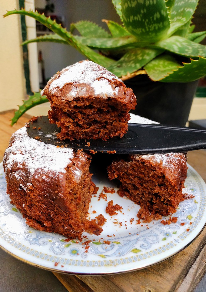 Una foto de Budín de avena con cacao y zanahoria. Budín sin harina de trigo