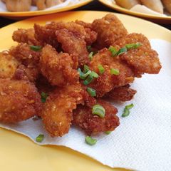 A picture of Southern fried chicken.