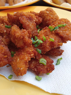 A picture of Southern fried chicken.
