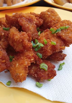 A picture of Southern fried chicken.