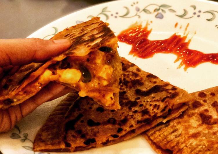 Calzone Pizza Parantha