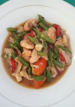 Foto resep Tumis udang jamur saori lada hitam