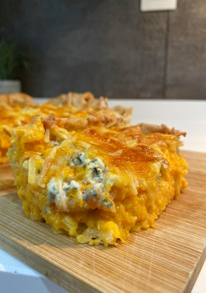 Una foto de Pastel de calabaza, bacon y queso azul