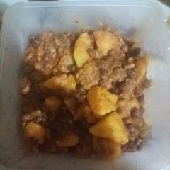 A picture of Aloo Choley.