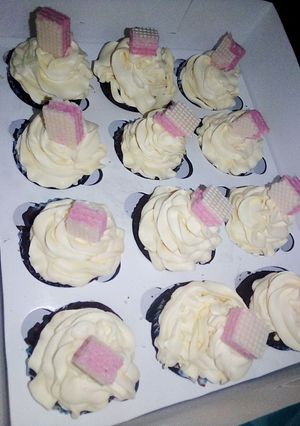 A picture of Butter cream frosting.