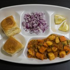 A picture of Mumbai Khada Pav Bhaji.