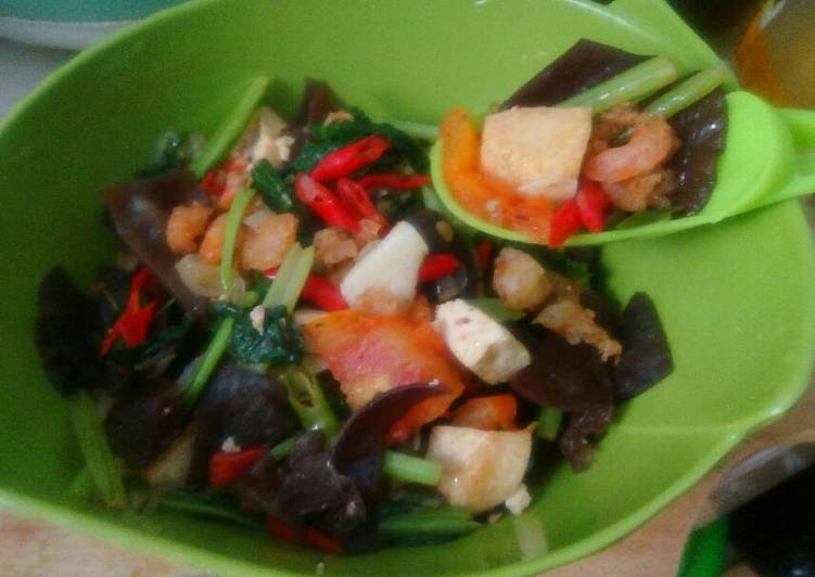 Resep Tumis Udang Jamur Kuping Sawi 🍲🍤🍄🌱, Bisa Manjain Lidah