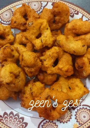 A picture of Mini Medu Vadas with Spinach.