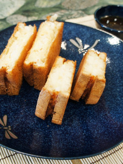A picture of Japanese Shrimp Toast or Hatoshi (ハトシの作り方) with gluten free option.