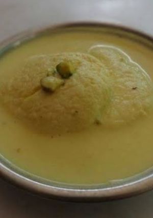 A picture of Rasmalai.