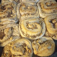 Cinna-Pin-Rolls A picture of Cinna-Pin-Rolls.