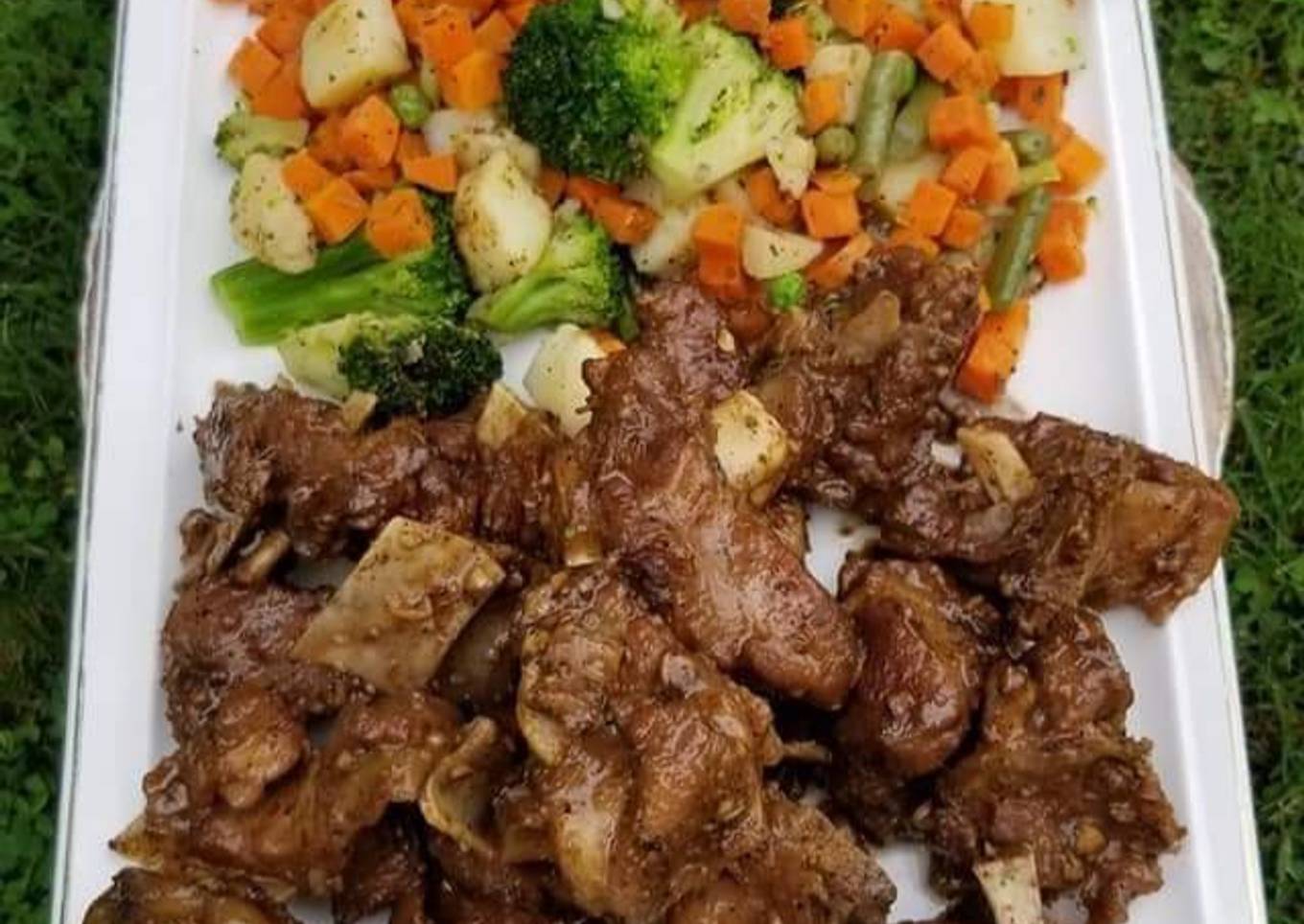 Black pepper mutton with stir fried veggies