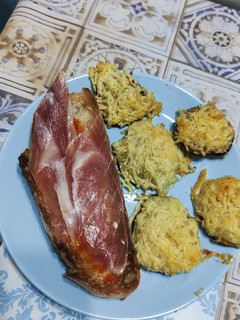 Una foto de Tosta de jamón y calabacín