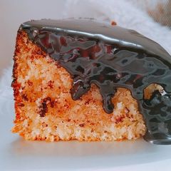 A picture of Hot milk cake.